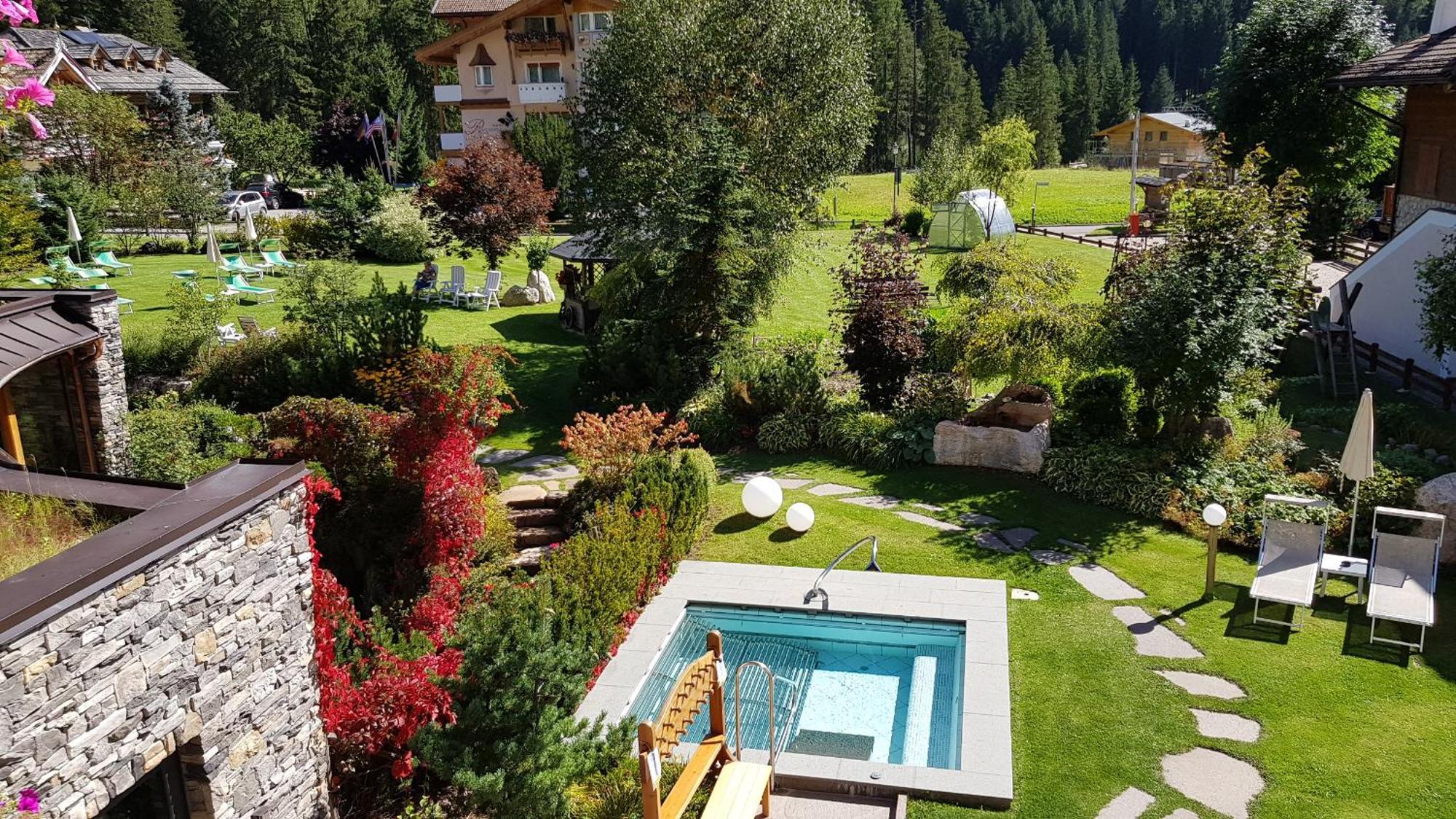 Hotel Gran Paradis Campitello di Fassa Eksteriør bilde