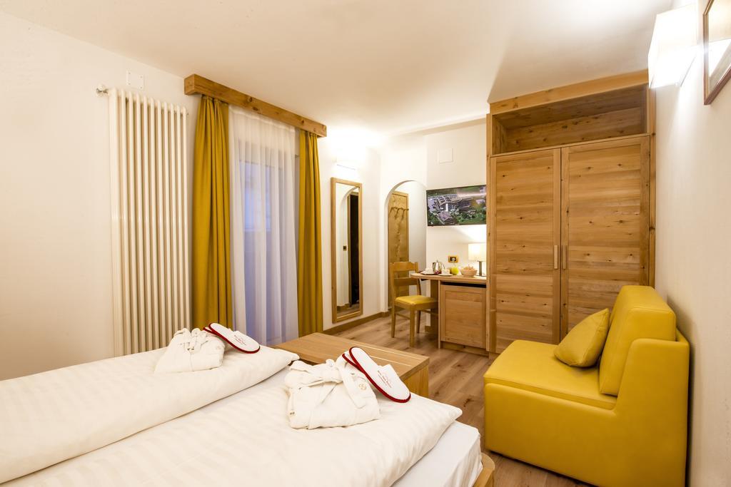 Hotel Gran Paradis Campitello di Fassa Eksteriør bilde